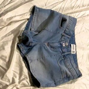 Abercrombie kid mid rise shortie shorts